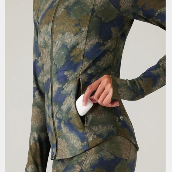 Athleta Salutation Topiary Abstract Olive Jacket Size S - Picture 4 of 10